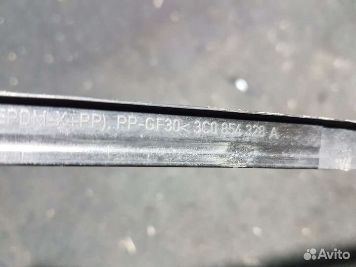 Молдинг лобового стекла volkswagen passat B6