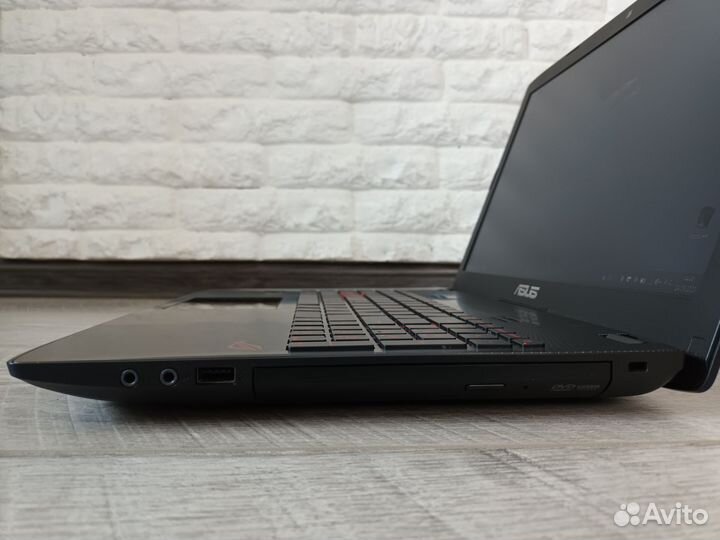 Ноутбук Asus Rog/i5/8Gb/2Gb/SSD +HDD