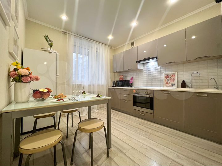 2-к. квартира, 65,2 м², 2/17 эт.