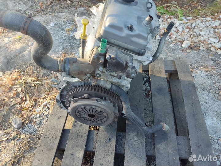 Двигатель столбик, мотор 1.4 KFW Ситроен Берлинго