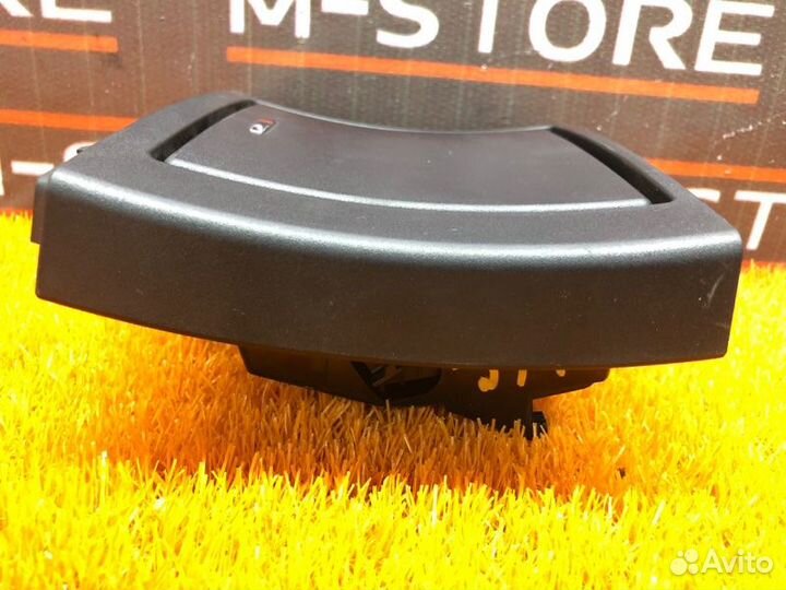 Пепельница Mercedes-Benz E-Class W212 642.850 2011