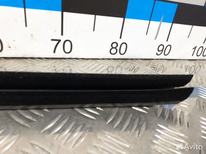 Б/У Накладка стекла переднего правого BMW 5#001