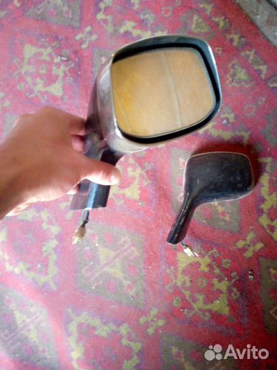 Зеркало заднего вида