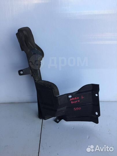 Дефлектор заднего бампера верхний левый на Infinit