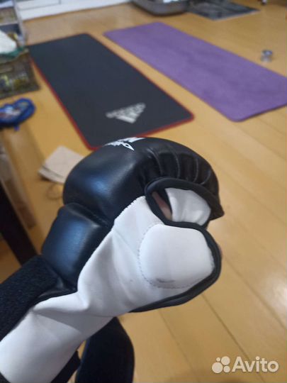 Боксерские перчатки 12 oz