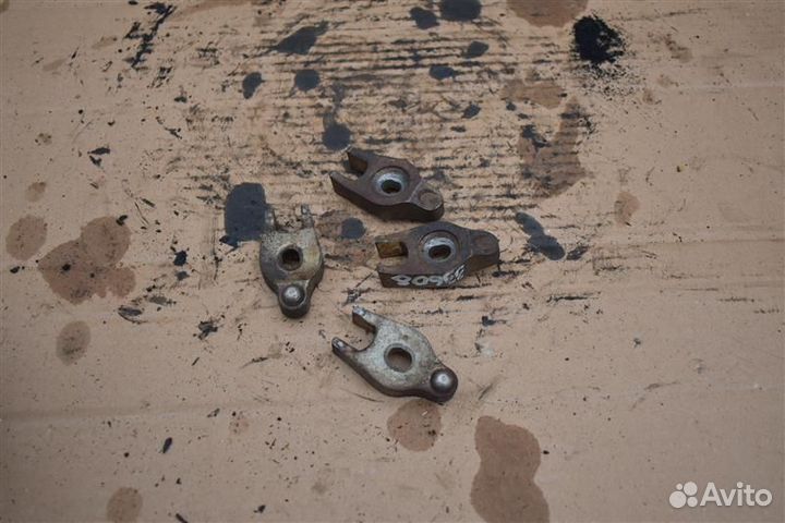 Кронштейн топливной форсунки Ford S-Max 1