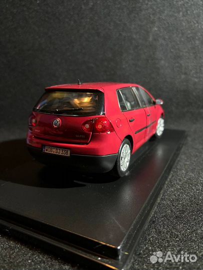 Модели автомобилей 1/18 VW Golf V