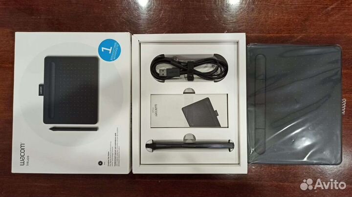 Графический планшет Wacom Intuos S