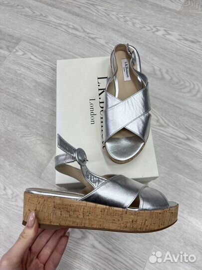 39 Новые L.K Bennett Сандалии