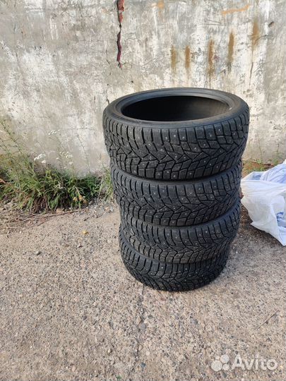 Dunlop SP Winter Ice 02 245/40 R20 99T