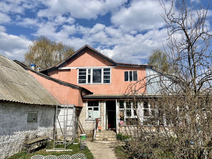 Дом 105 м² на участке 42 сот.