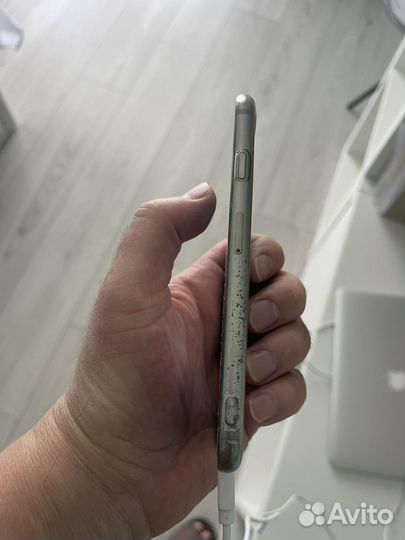 iPhone 6S, 64 ГБ