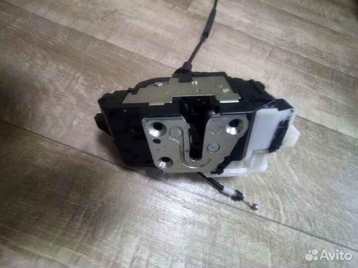 Замок передней правой двери KIA