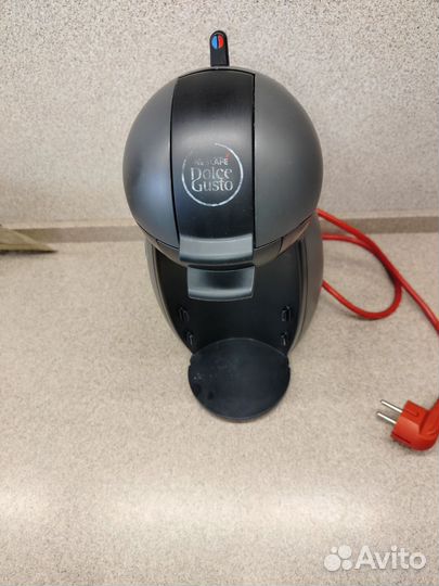 Кофемашинa Nescafe Dolce Gusto