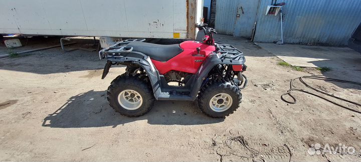 Продам квадроцикл Linhai-Yamaha М200