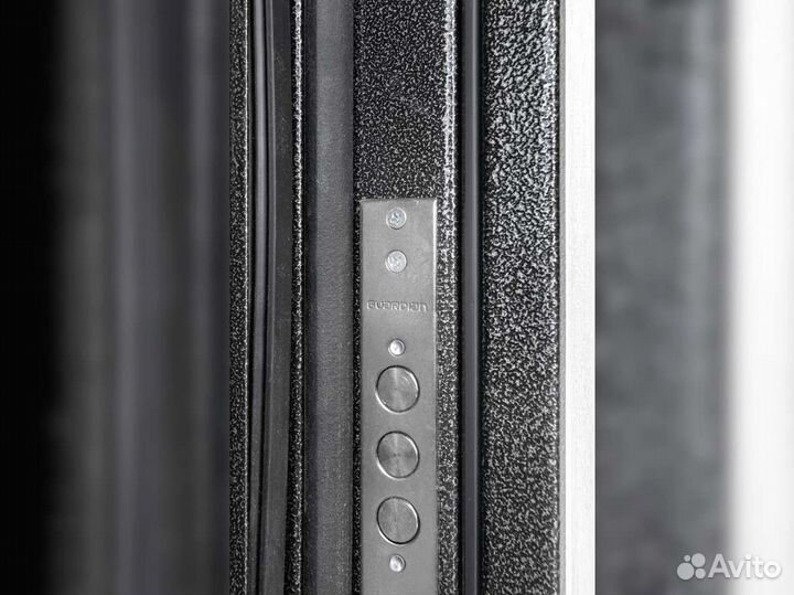 Входная дверь Континент Термаль Венге