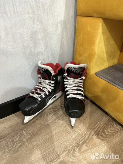 Вратарские коньки bauer vapor X2.7