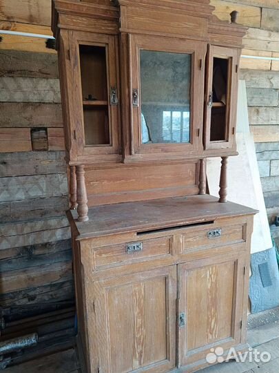Старинный буфет