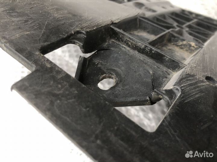 Пыльник бампера передний Audi Q3