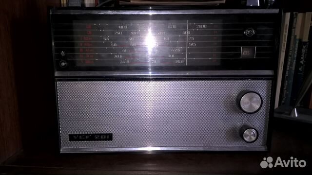 Приемник VEF-201, электроника 302, значки