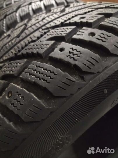 Kumho I'Zen Stud Snow KW11 225/60 R17 103T