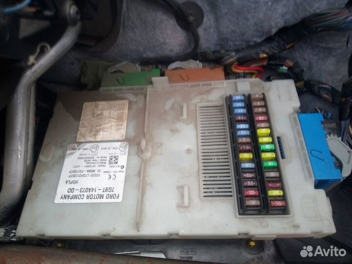 Блок предохранителей Ford Mondeo 4 2008 1.6