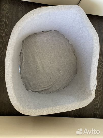 Сухой бассейн с шариками