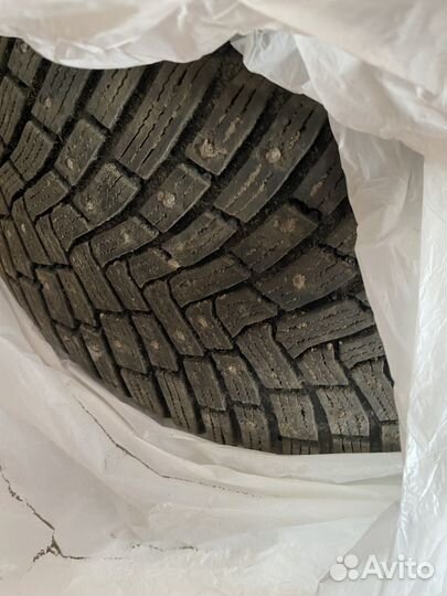 Continental IceContact 3 SUV 275/50 R21