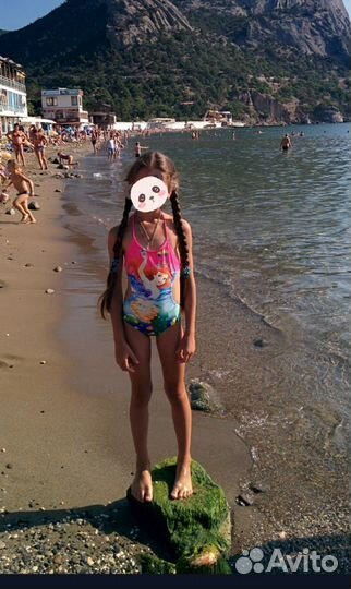 Купальники для девочки 4-6 лет новый