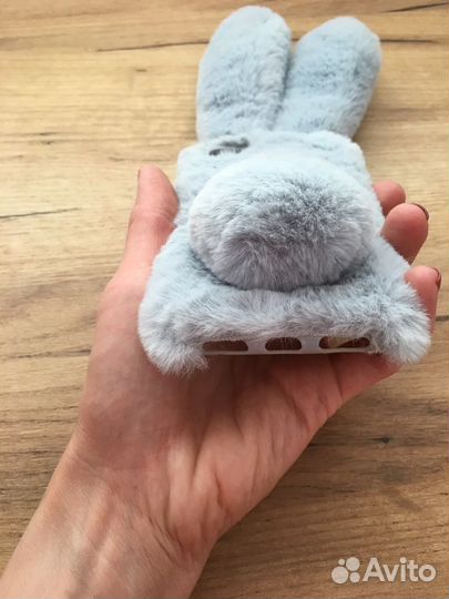 Новый Чехол меховой зайчик на айфон
