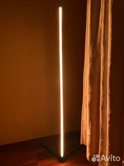 Напольный торшер
