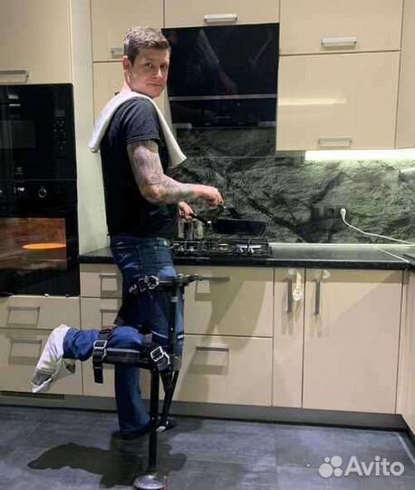 Костыль под колено, Костыль свободные руки