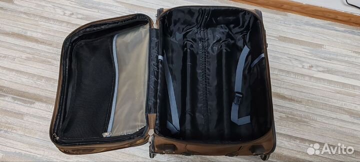 Чемодан Samsonite m