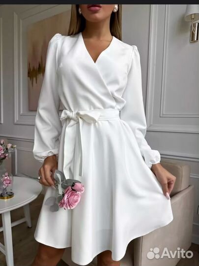 Женское белое платье 48