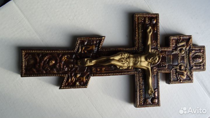 Крест настенный