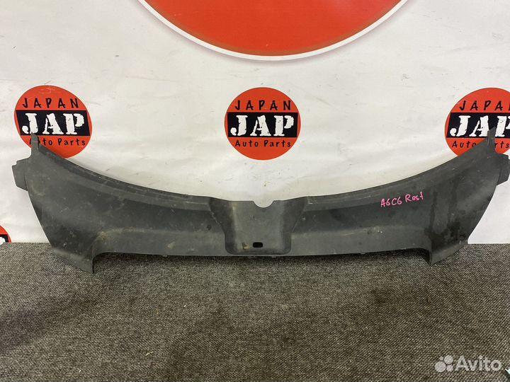 Кожух замка капота Audi A6 C6