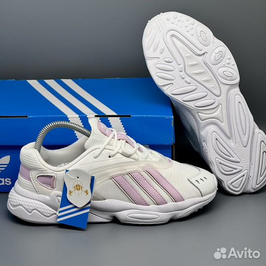 Кроссовки женские Adidas Oztral