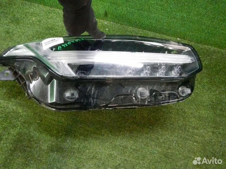 Фара правая Volvo XC90 2 (2014-2019) LED