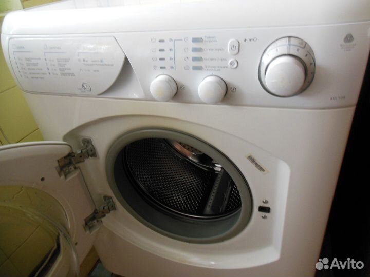 Стиральная машина Ariston AVL 109 Made in Italy