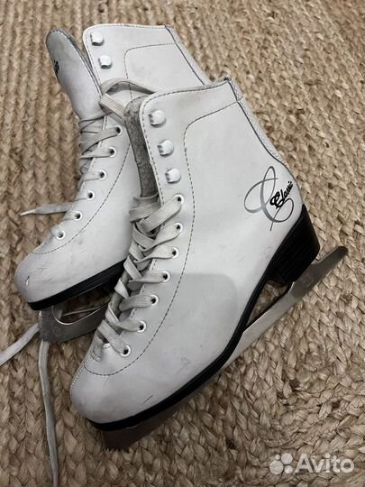 Коньки фигурные женские 39