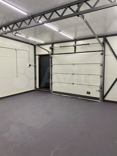 Гараж, > 30 м²