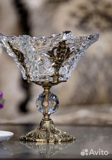 Ваза бронзовая с хрусталем