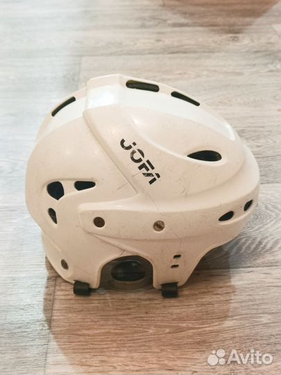 Шлем хоккейный взрослый бу