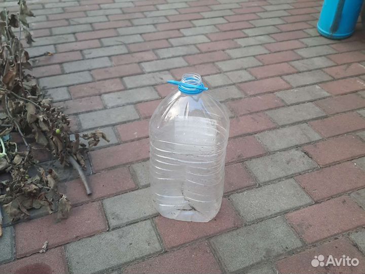 Отдам пластиковые бутылки 5 литров бесплатно