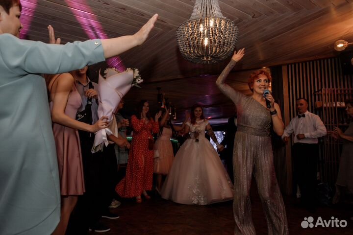 Ведущая праздников