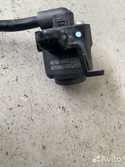 Камера в зеркало Toyota Land Cruiser 200 2015+