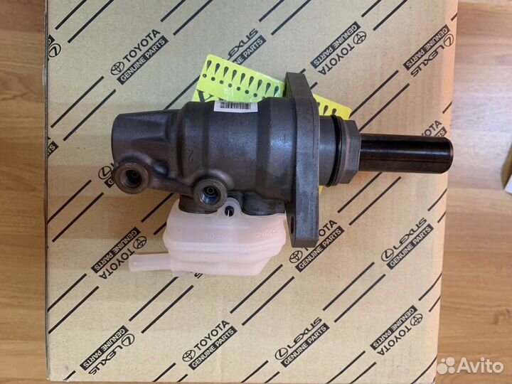 Тормозной цилиндр Lexus оригинал