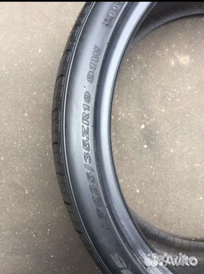 Roadstone N'Fera RU5 235/35 R19 91W
