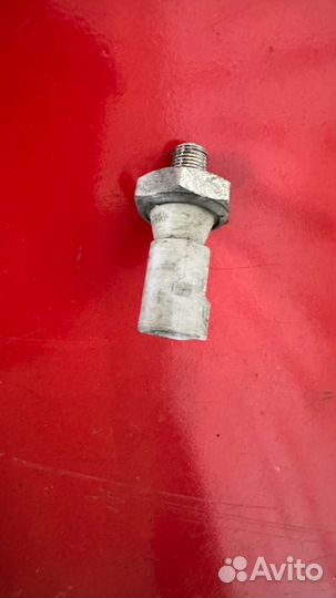 Датчик давления масла двс Audi A6 C6 2.8 ccea 2010