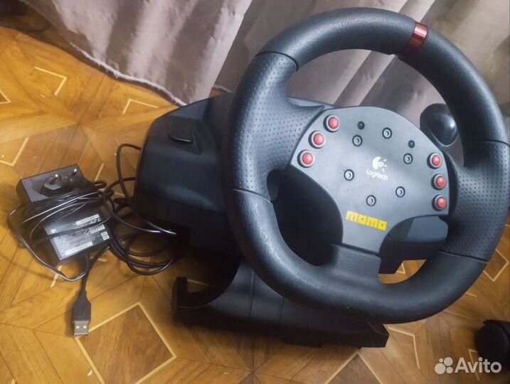 Игровой руль logitech momo racing